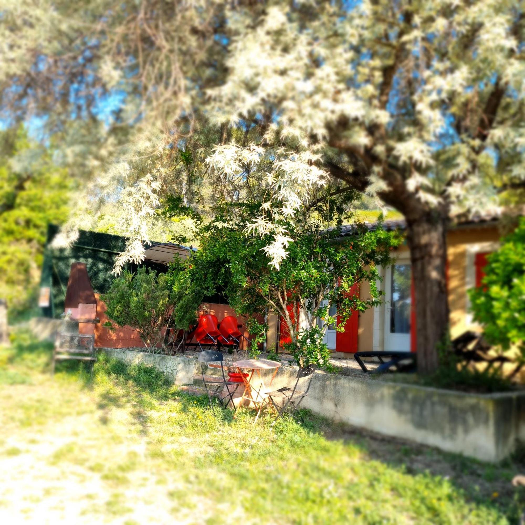 L'Oustaou Du Luberon Et Spa Villelaure Eksteriør bilde
